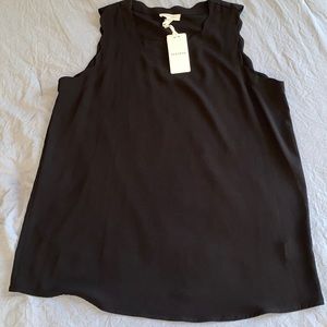 Pleione sleeveless blouse